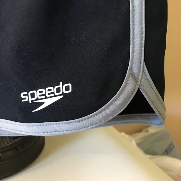 SPEEDO Men's 5.5" UPF Swim Trunks with Pockets  🏄🏊  NEW!!! - Picture 4 of 14